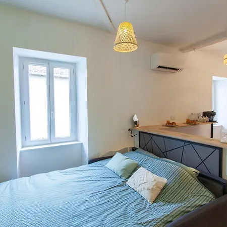 L'escapade Valencienne - Confort Et Modernite Apartman